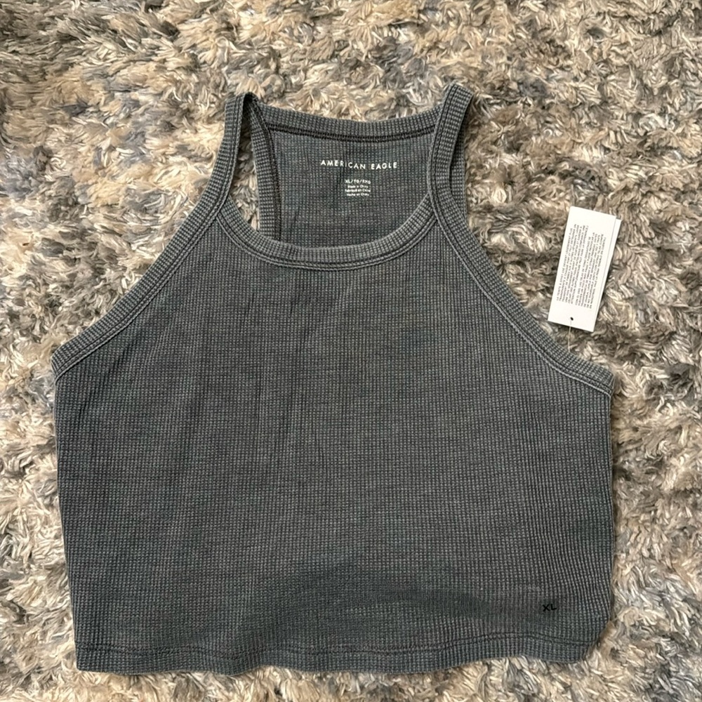 AE crop tank